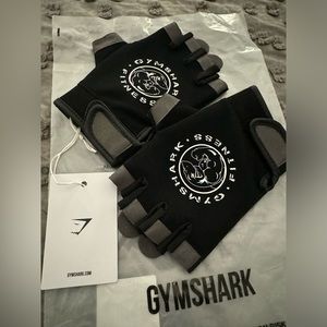 lifting gloves, black and grey, unisex, size M, tags attached, never worn.